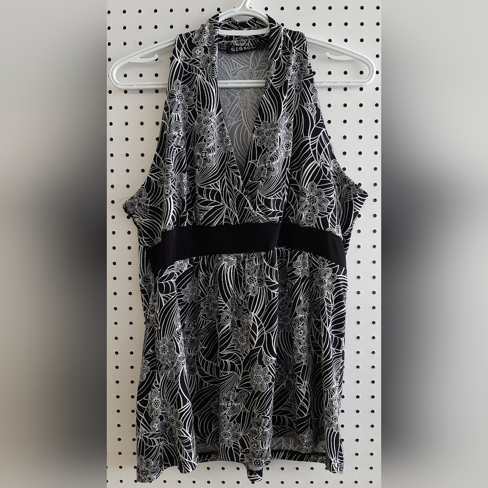 Sleeveless Top ~ XL